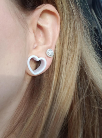 Pair Tribal Heart Filigree Screw Fit Tunnels Earlets Gauges Plugs Body Jewelry - Black Abalone 316L Surgical Steel